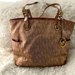 Micheal Kors Rosegold Purse